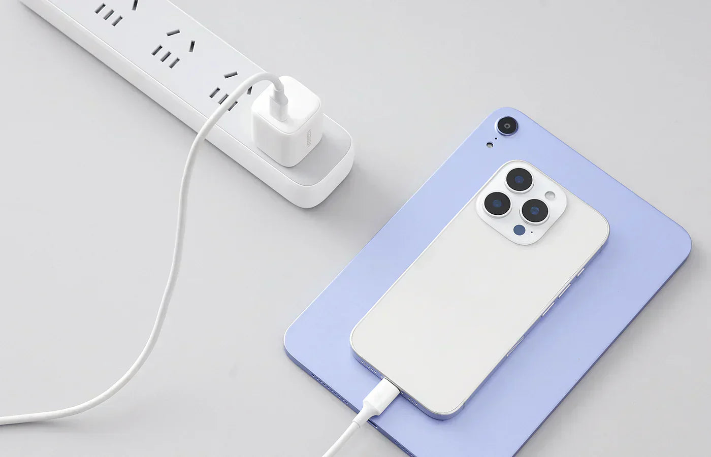 なぜiPhoneが充電中にショックを与えるのか？